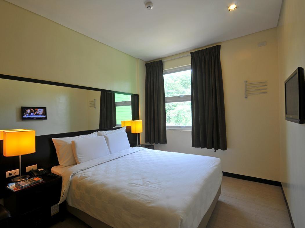 Go Hotels Bacolod Eksteriør bilde
