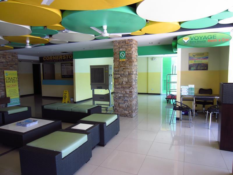 Go Hotels Bacolod Eksteriør bilde