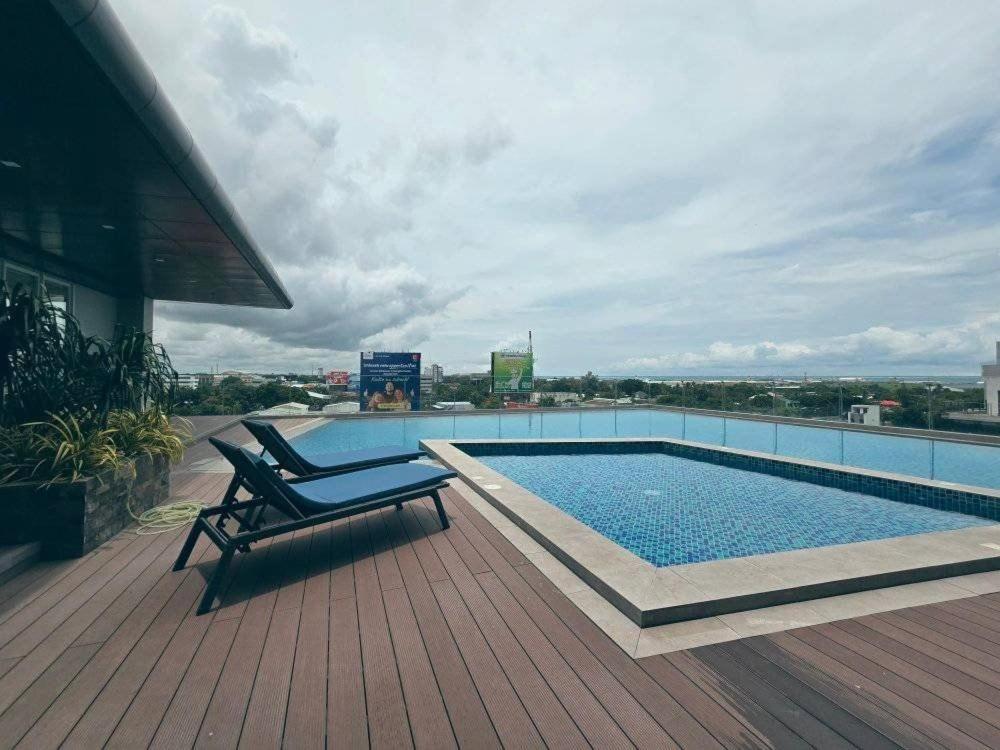 Go Hotels Bacolod Eksteriør bilde